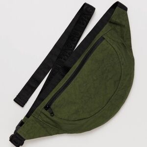 Baggu Crescent Fanny Pack - RARE Bay Laurel - DISCONTINUED COLORWAY